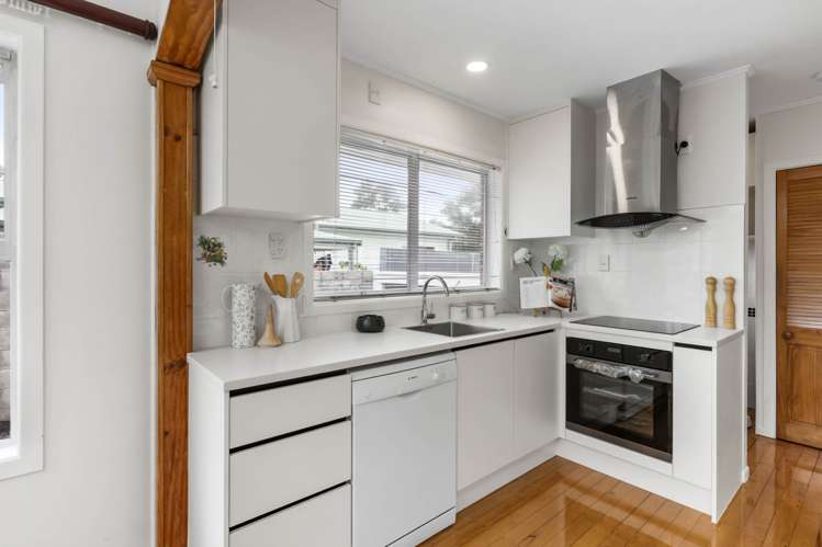 1/118 Lake Road Belmont_13