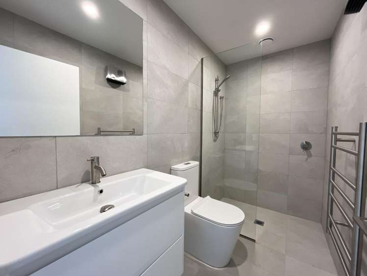 2/126 Roker Street 1535_14