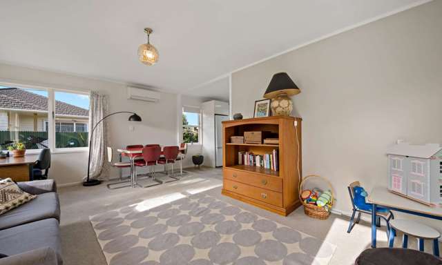 2/15 Lynette Place Mangere_2