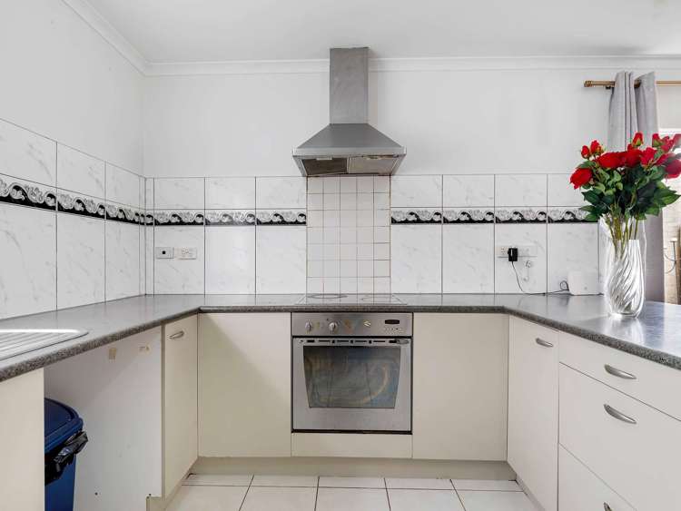 13 Ritchie Crescent Takanini_24