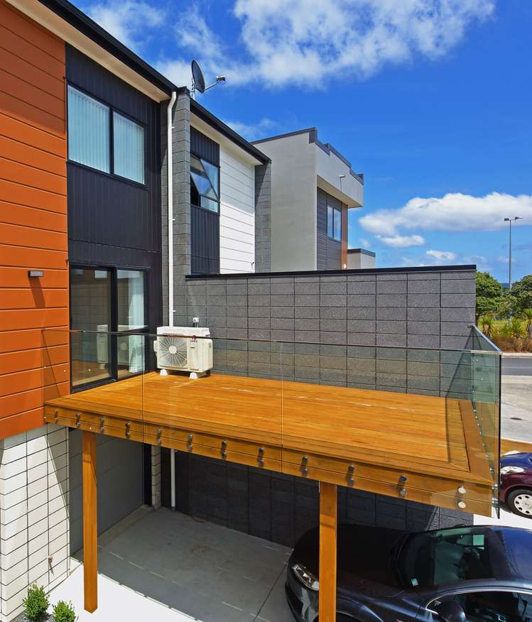 20 Meritage Lane Te Atatu South_1