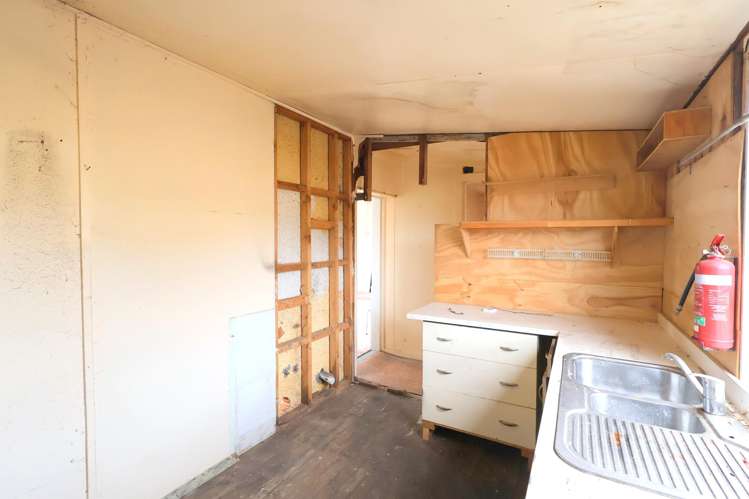 298 Gore Street Bluff_9