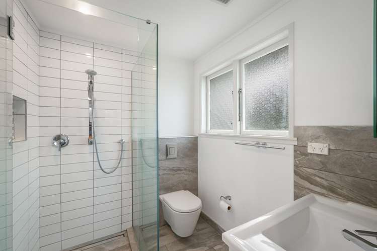 36 Seaview Ave Te Puru_12