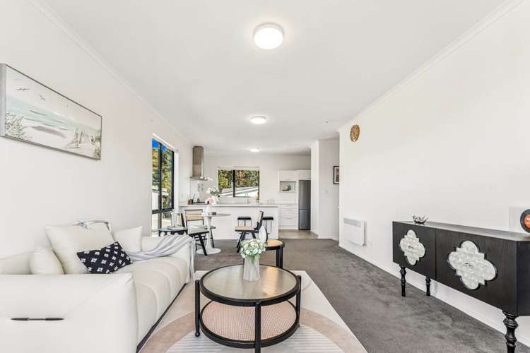 7 Awamarino Way Westgate_12