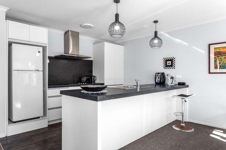 33 Omega Place Coastlands_11