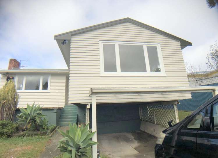 8 Binsted Road New Lynn_1