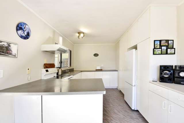 16 Lord Rutherford Road Brightwater_2