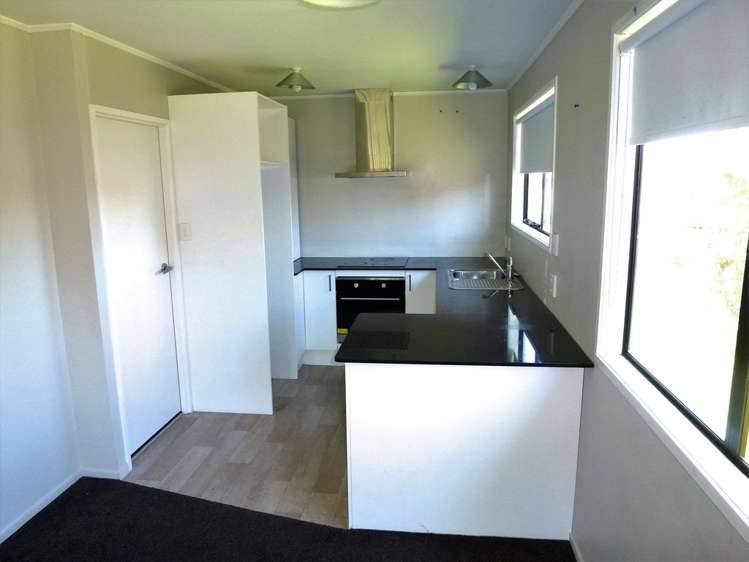 7 Martha Lane Manurewa_2