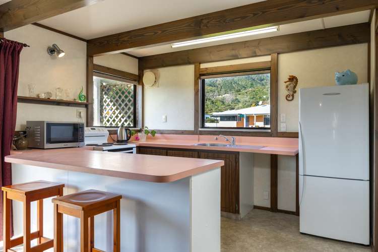 39 Moana View Road Waikawa_10