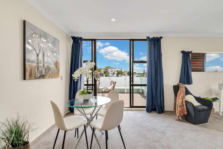 301/3 Morningside Drive Morningside_3