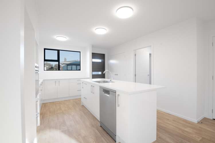 1204a Norfolk Crescent_2