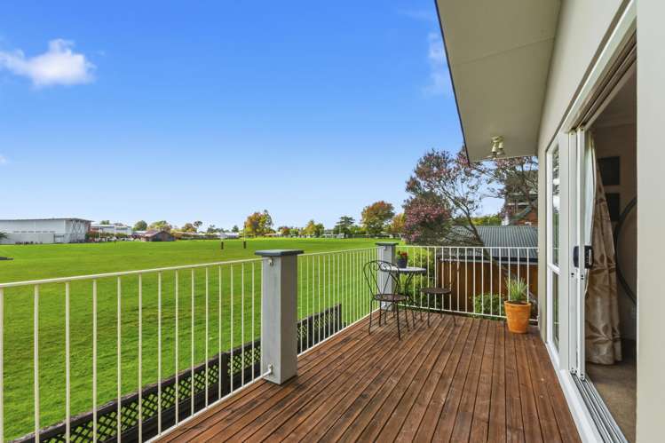 25 Kelvin Place Hamilton East_11