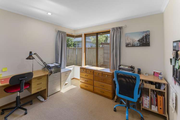 413B Suffolk Road Stoke_21