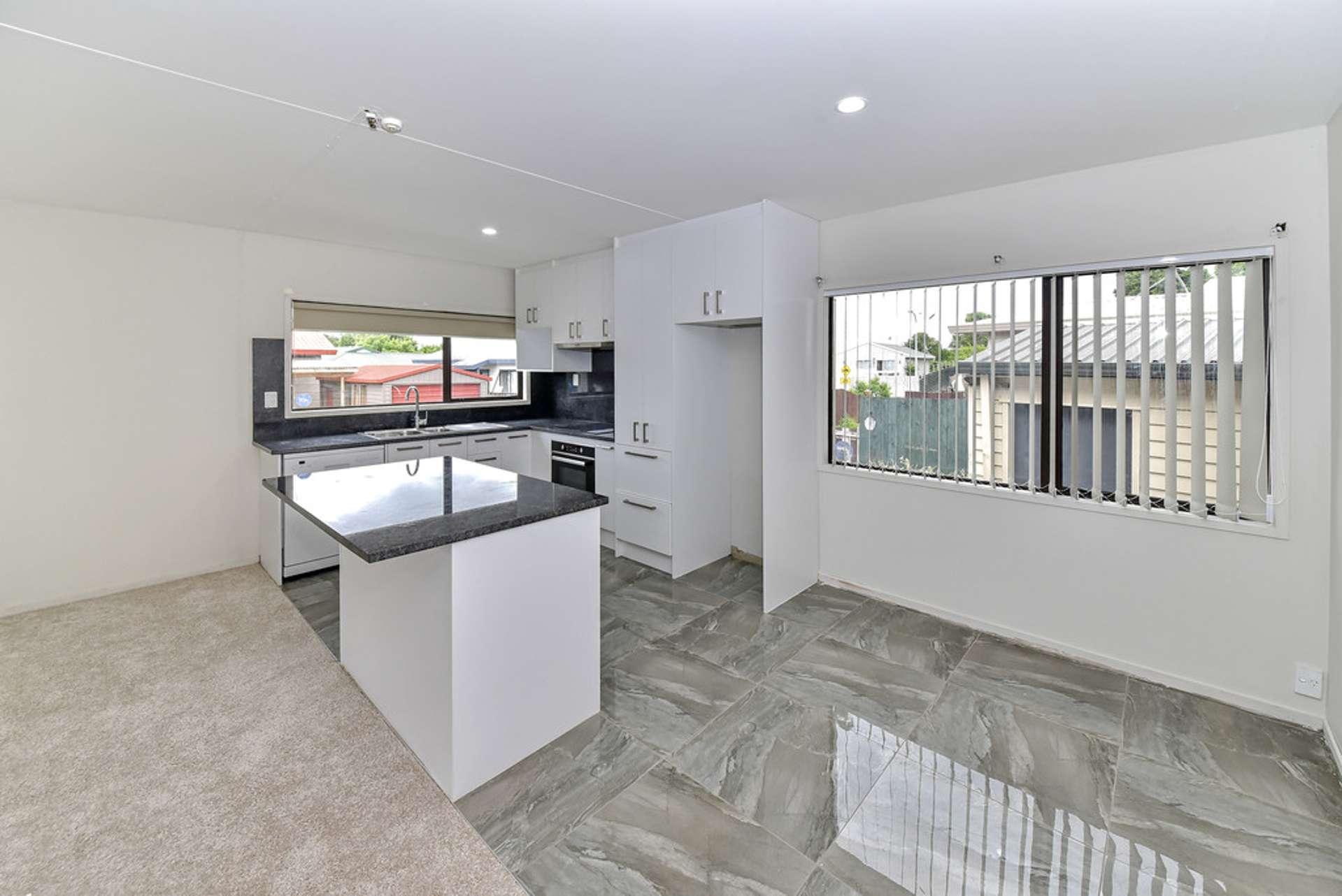 2/11 Barneys Farm Road Clendon Park_0