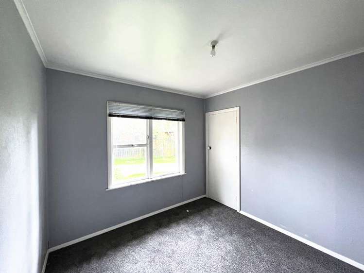 62 Sutton Crescent Papakura_10