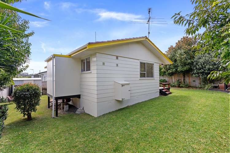 2/21b Mildmay Road Henderson_13