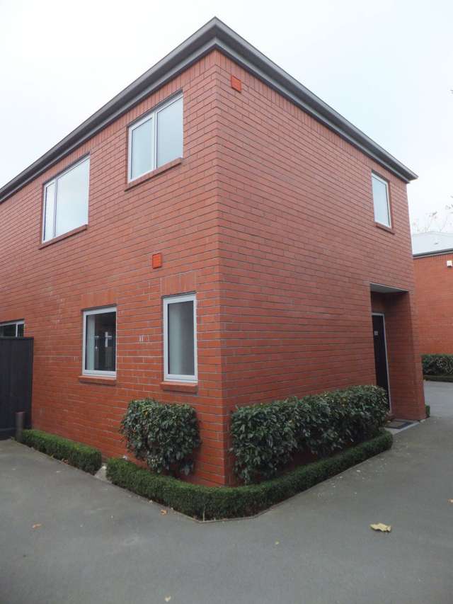 15b Grove Road Addington_1