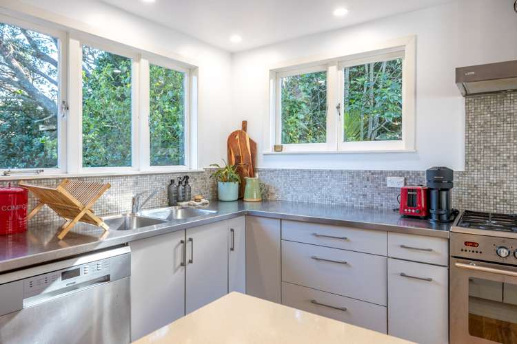 14 Hillside Road Ostend_10