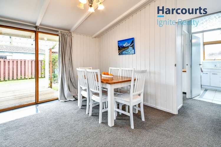 8 Booker Place Manurewa_4