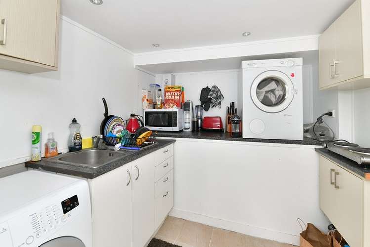 1/6 Carlisle Road Browns Bay_14