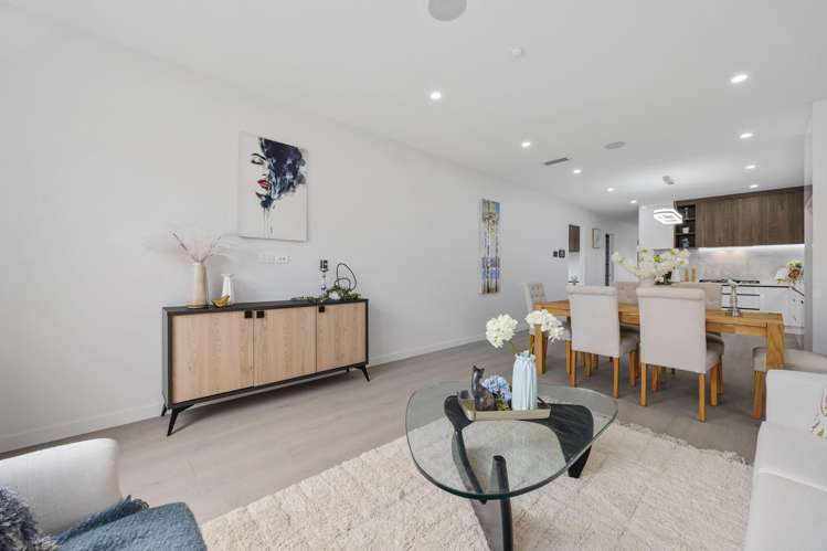 7 Obelus Road Flat Bush_10