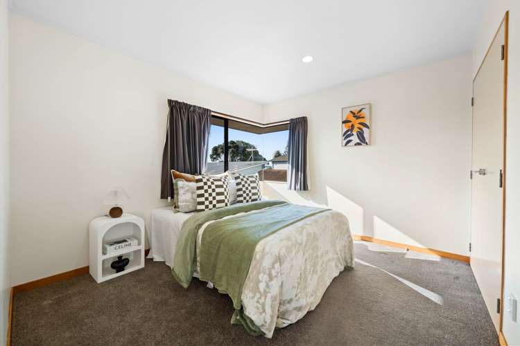 2/6 Eastern Beach Road Eastern Beach_14