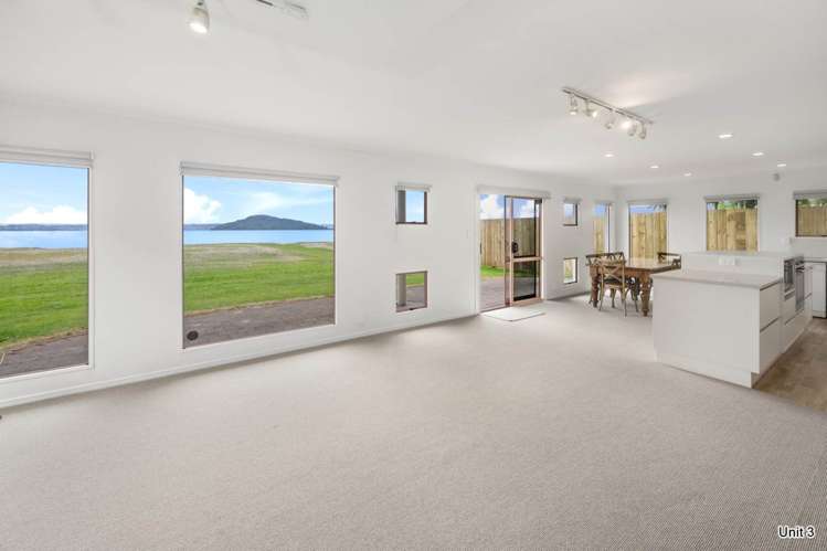 Unit 1-3 /27 Willow Avenue_4