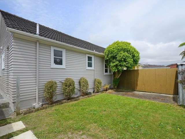 2/20 Camp Street Silverstream_2