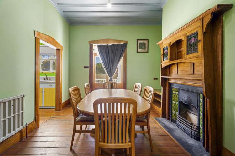 77 Ranolf Street Victoria_8