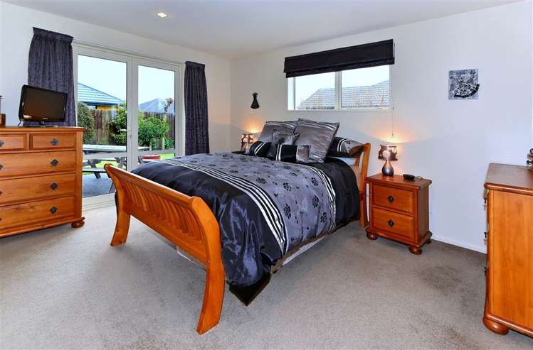 37 Awatea Gardens Wigram_11