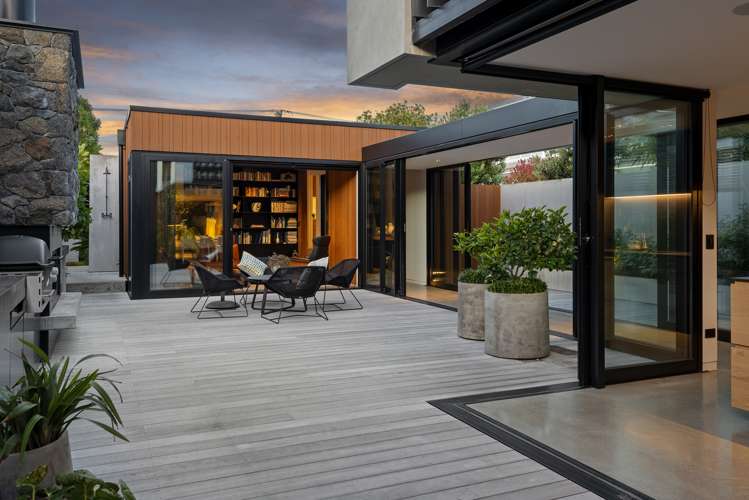 92 Nayland Street Sumner_25