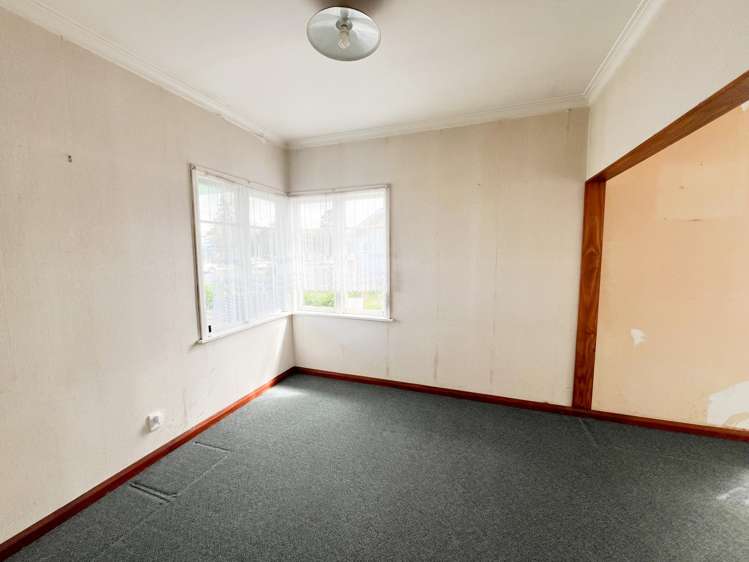 37 Christian Street Dannevirke_12