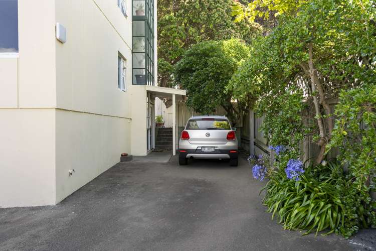 8/2 Scarborough Terrace Mount Victoria_9