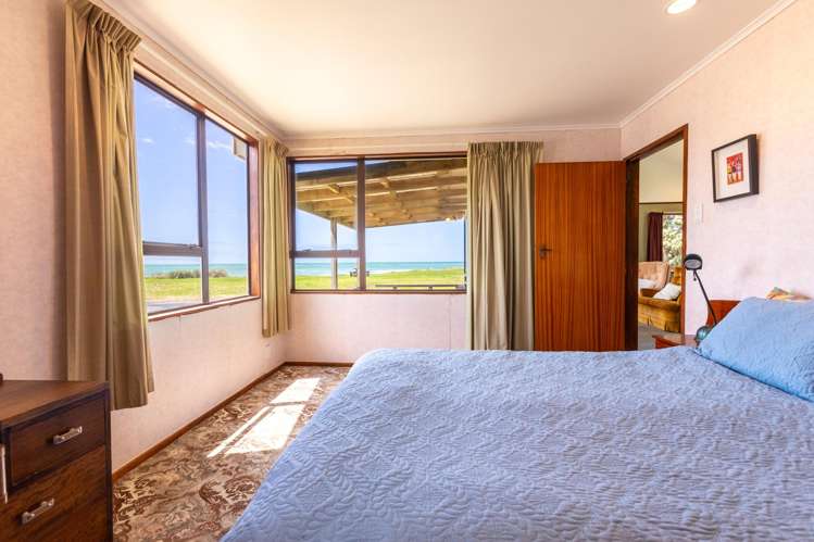 54 Akitio Esplanade Akitio_7