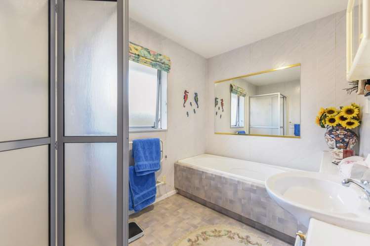 19 Stead Crescent Stoke_14