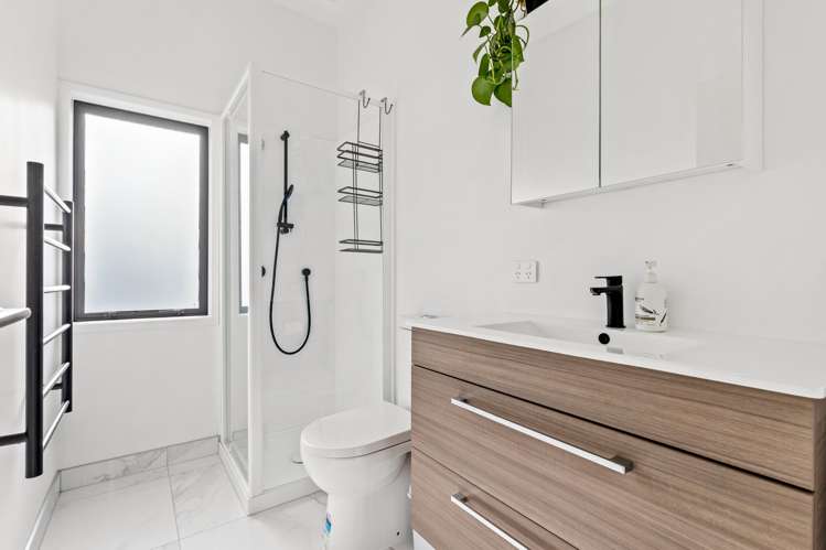 1c Shamrock Lane Te Atatu Peninsula_15