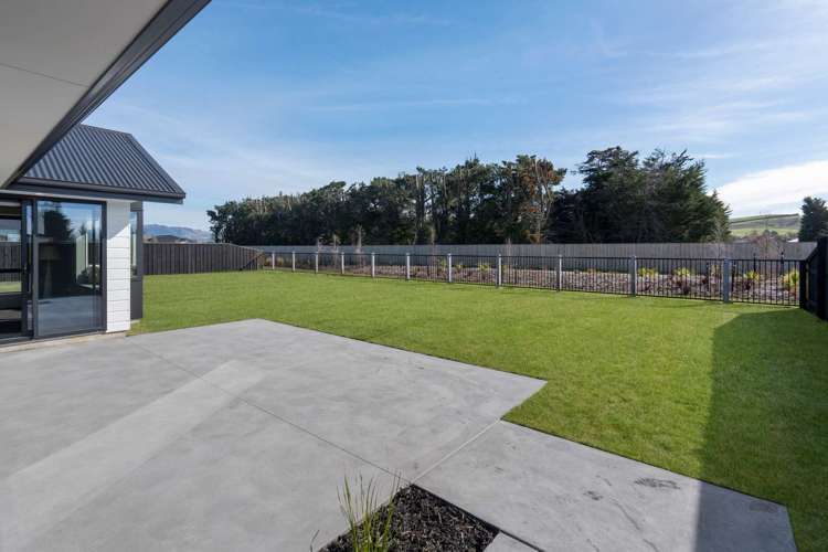 3 Cox Lane Amberley_16