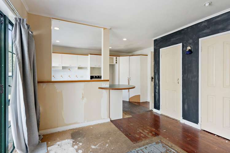 11 Buchanan Road Kingseat_9