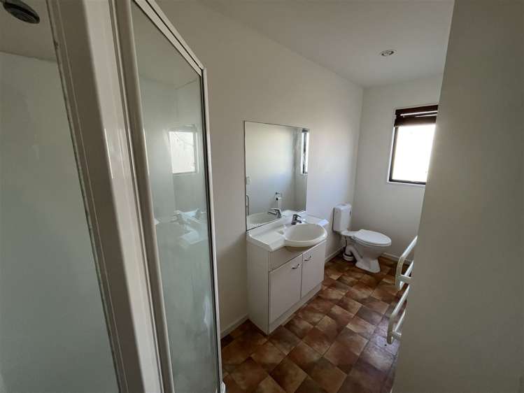 22/22a Willcott Street Mount Albert_6