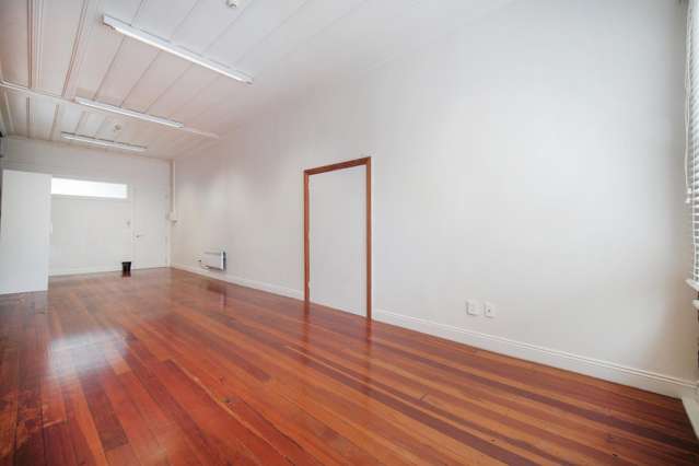 2/21 Khyber Pass Road 1672_3