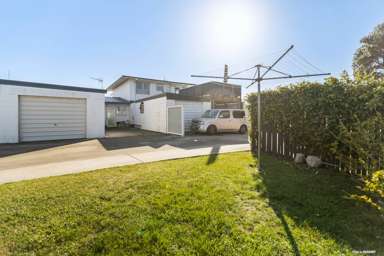 Flat 2/204B Marine Parade_4