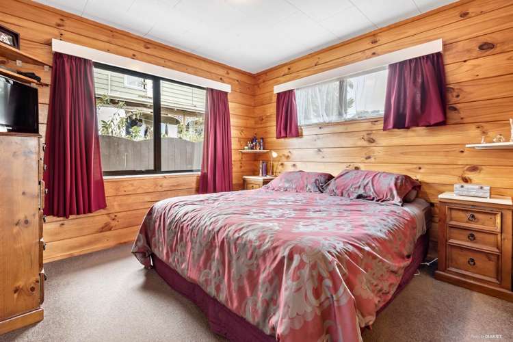 1 Newland Grove Henderson_6