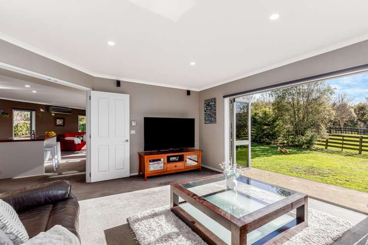 84 Gilbert Road Kaitoke_9