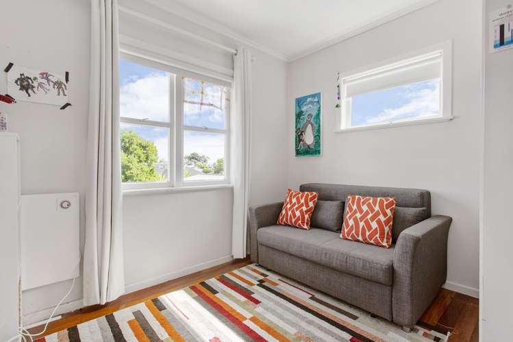 45 Golf Road New Lynn_10