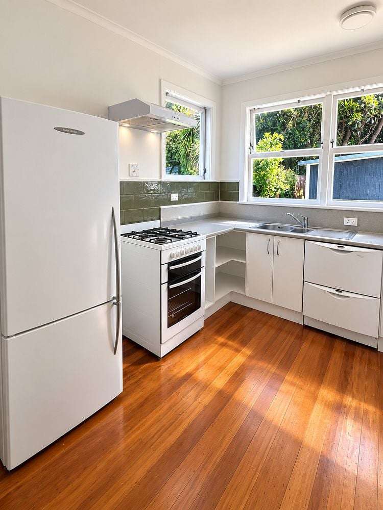 32 Redwood Avenue Tawa_14