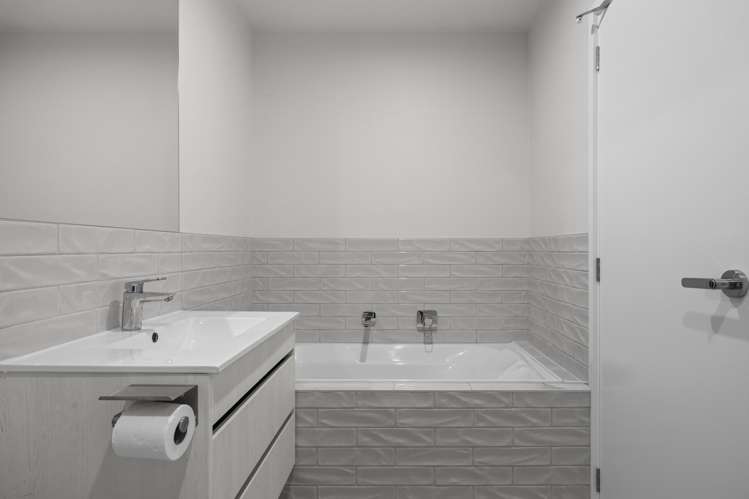 29 Treloar Crescent Hobsonville_16