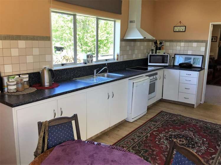 4 High Street Clinton and Surrounds_5