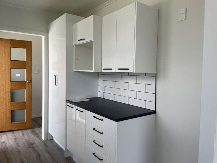 702A Dennett Street 10487_4