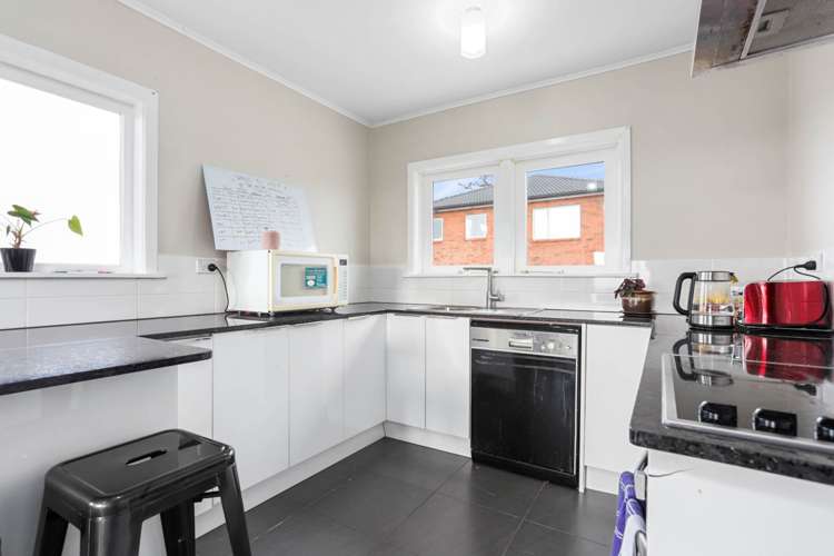 116b Royal Road Massey_13