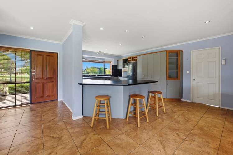 22 Holden Avenue Holdens Bay_8